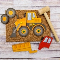 Картинка WoodlandToys Конструктор "Веселые гвоздики" Строительная техника от магазина gnom.land