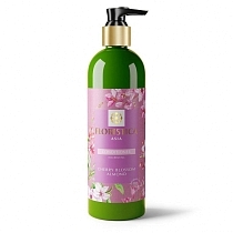 Картинка Floristica Кондиционер Asia питание восстановление для всех типов волос Вишневый цвет, миндаль, 345 мл от магазина gnom.land