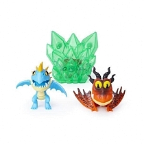 Картинка Dragons "Громгильда и Кривоклык с люминесцентным кристаллом" - 2 фигурки светящихся дракончиков от магазина gnom.land