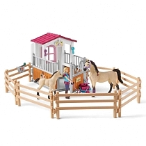 Картинка Schleich Игровой набор "Стойло с арабской лошадью и жеребенком" от магазина gnom.land