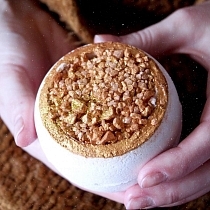 Картинка Leosilverhome Бомбочка для ванны «Медитация», 220 г от магазина gnom.land